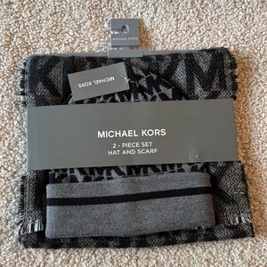 Michael Kors Men’s Black and Gray Hat and Scarf Set